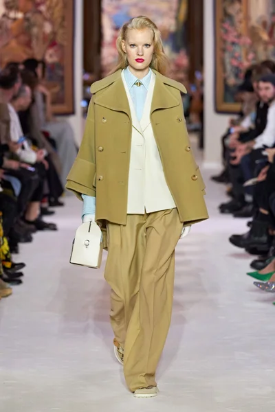 Look 36